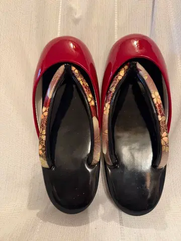 빨간색 조리 꽃무늬 스트랩 포함 방한 조리 새상품급