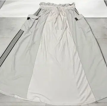 새상품급 일리 IRIEY 실켓 트윌 트랙 스커트