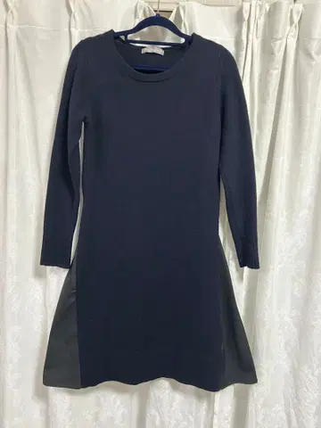 네이비 A라인 원피스 긴팔