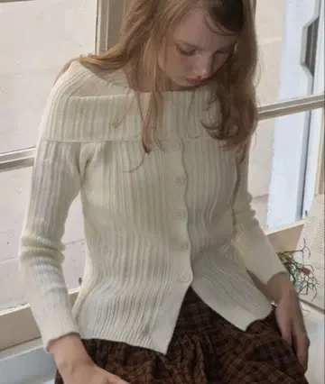 birthday room 오프숄더 리브 니트 아이보리