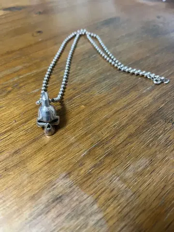 서틴 디자인 목걸이