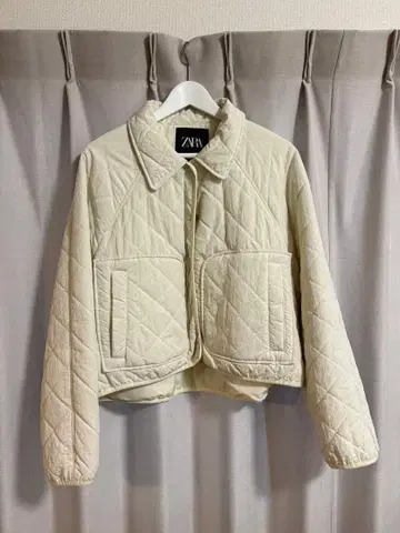 [ ZARA ] 화이트 퀼팅 자켓