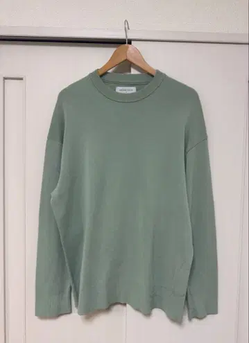UNITED TOKYO 민트 그린 스웨터 사이즈 2