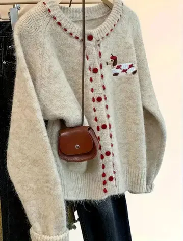 새상품 새상품급 L~XL 가디건 빨간색 버튼 닥스훈트 자수 포함