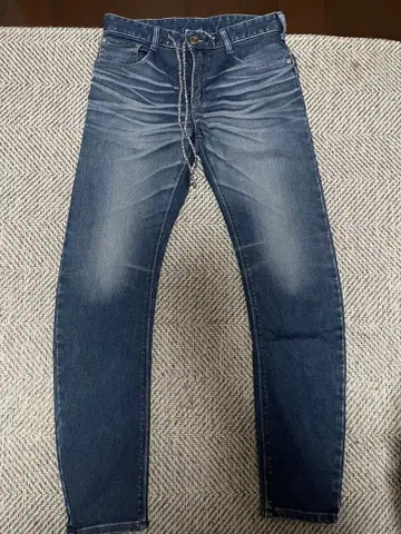 다크 블루 슬림핏 데님