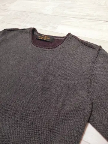 나노 유니버스 스웨터