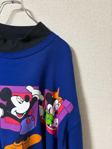 미키마우스 프린트 맨투맨