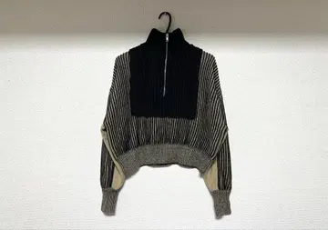 KBF 레이어드 하프 집 니트 블랙