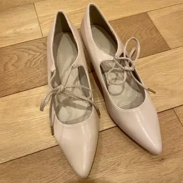 리본 포함 라이트 핑크 스틸레토 펌프스