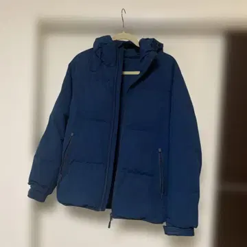 g.u. 다운 자켓 네이비 후드 부착