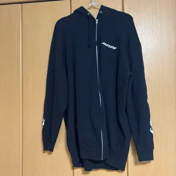 LEFLEM. 블랙 풀 지퍼 후드티