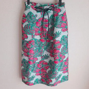 TOMORROWLAND 플라워 자카드 프론트 턱 롱 스커트 꽃무늬