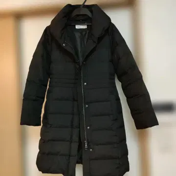 VICKY 블랙 다운 코트 S 사이즈