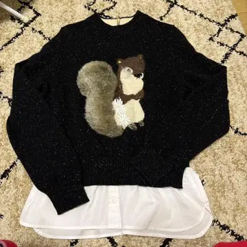 MUVEIL 리스 블랙 니트 스웨터 긴팔