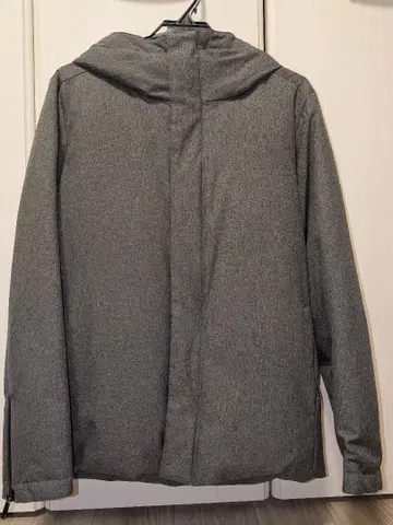 그레이 다운 자켓 후드 부착