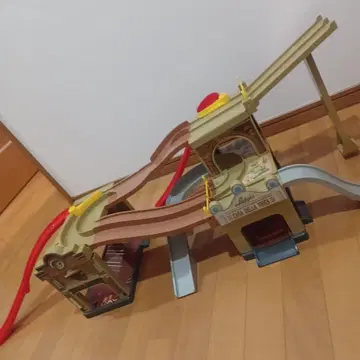 타카라토미 카즈 토미카 액션 코스 라디에이터 스프링스