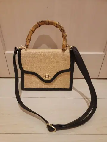 뱀부 핸들 숄더백 An another angelus