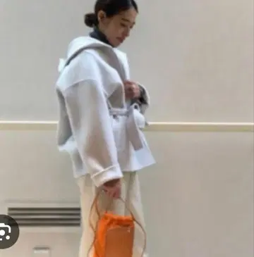 스태닝 루어 숏 후디 리버 코트 화이트 그레이