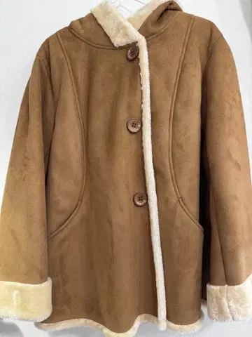 새상품 프랑슈리페 카멜 무스탕 코트 후드 부착