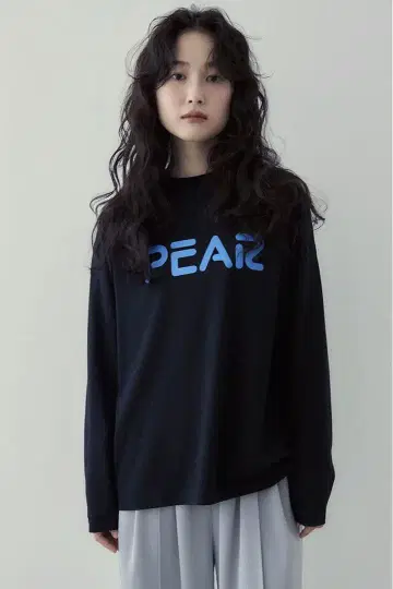 PEAR LONG TEE /BLK meer. 메아