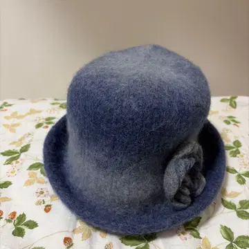 울 펠트 볼러 모자 그라데이션 블루