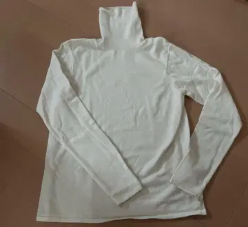 미라 오웬 상의 스웨터