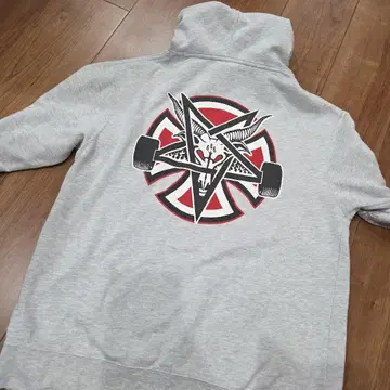 INDEPENDENT x THRASHER 후드 부착 후드티 후디