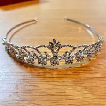 ABISTE 꽃 모티브 티아라