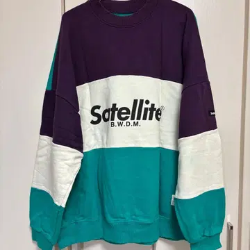 Satellite 트레이닝복