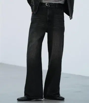 WYM CURVED FLARE DENIM SLACKS