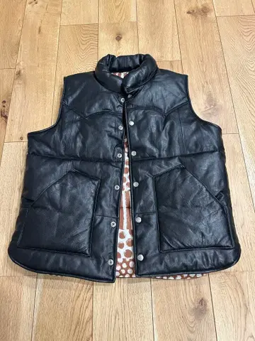 블랙 다운 베스트