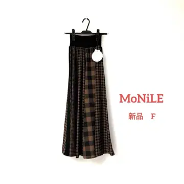 새상품 MoNiLE 체크 무늬 롱 플레어 스커트