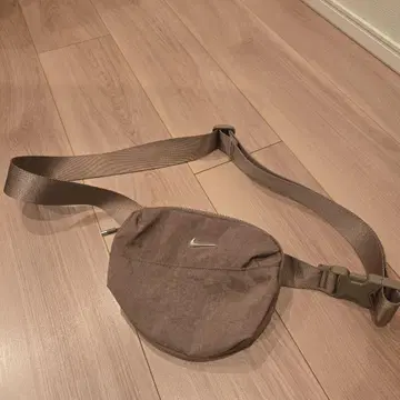 Nike 숄더백 브라운