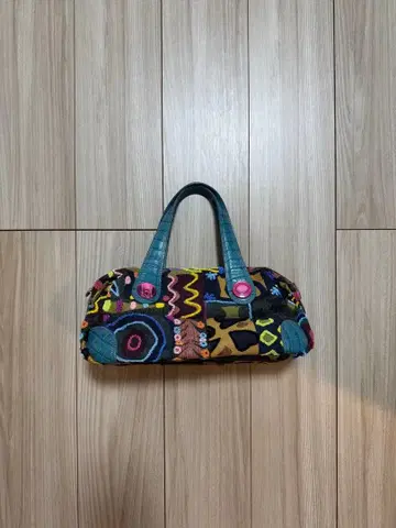 새상품급 Think Bee! 싱크비 핸드백