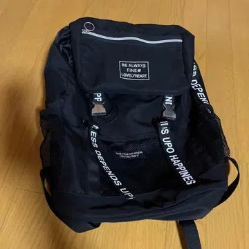 블랙 메쉬 포켓 부착 백팩