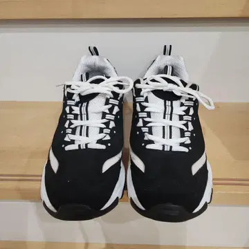 skechers air-cooled memory foam