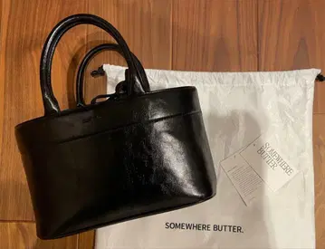 SOMEWHEREBUTTER 블랙 백
