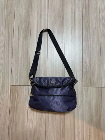 새상품급 ANNA SUI 안나수이 나일론 숄더백