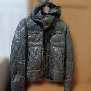 퀼팅 자켓 후드는 입고 벗기 가능