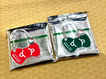 헬로키티 아크릴 키링 2개 세트