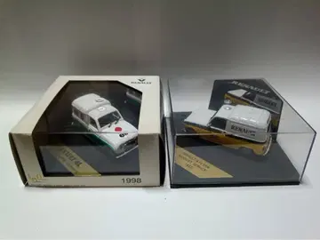 르노 100주년 기념 미니카 2개