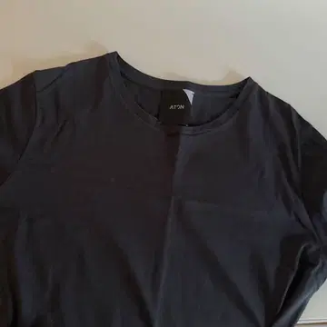 ATON 네이비 T셔츠