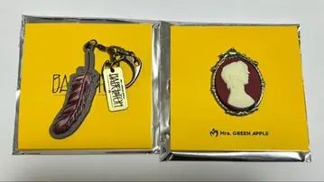 미세스 바벨탑 랜덤 아이템 카메오 핀즈B 키링C