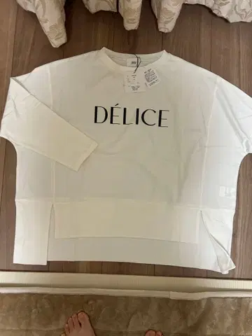 새상품 siro de labonte 로고 T셔츠 돌먼 슬리브