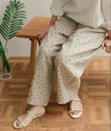 URBAN RESEARCH DOORS 도트 무늬 이지 팬츠