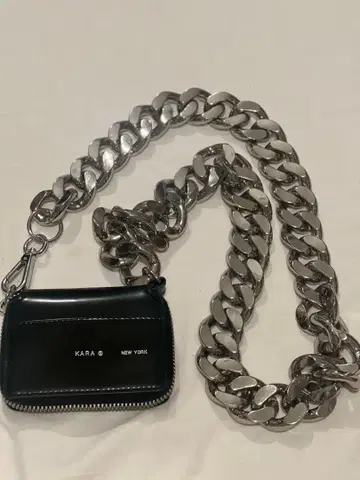 KARA 숄더백 블랙