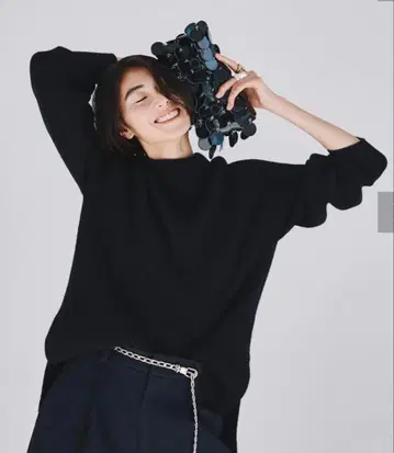 새상품 개럴개런트 보틀넥 리브 니트 블랙 울 100%