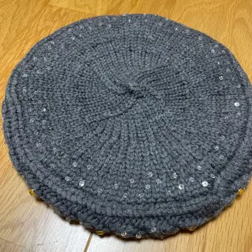 케이트 스페이드 비즈 장식 그레이 베레모