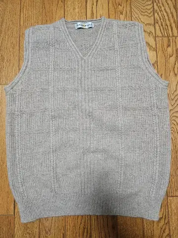 [미사용] Medford 그레이 V넥 니트 베스트 M