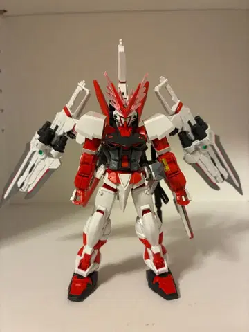 건담베이스 한정판 HGCE 건담 아스트레이 레드 드래곤 조립 완료